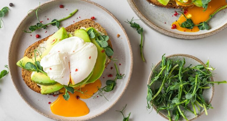 Πώς να φτιάξετε αυγά ποσέ για light γεύματα