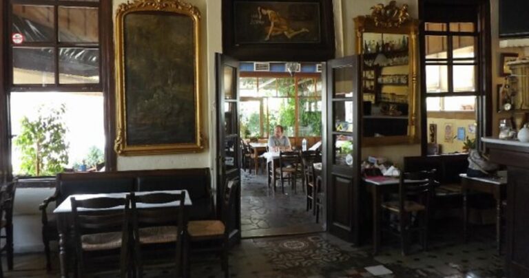 Ο «Ερμής» στη Μυτιλήνη, ίσως το παλιότερο καφενείο της Ελλάδας