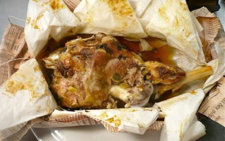 Όλα στη λαδόκολλα! Οκτώ συνταγές να γλείφεις και τα δάχτυλά σου Όλα στη λαδόκολλα! Οκτώ συνταγές να γλείφεις και τα δάχτυλά σου