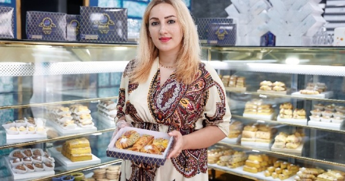 «Laadeh» – Αφγανή πρόσφυγας άνοιξε το δικό της ζαχαροπλαστείο