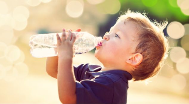 Παγκόσμια Ημέρα Νερού: η σημασία της σωστής ενυδάτωσης για τα παιδιά