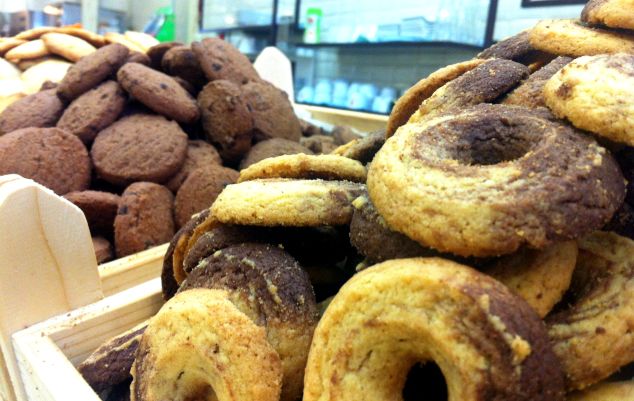 Cookieland -Μπισκοτοπαράδεισος με φόντο την Καπνικαρέα Cookieland -Μπισκοτοπαράδεισος με φόντο την Καπνικαρέα