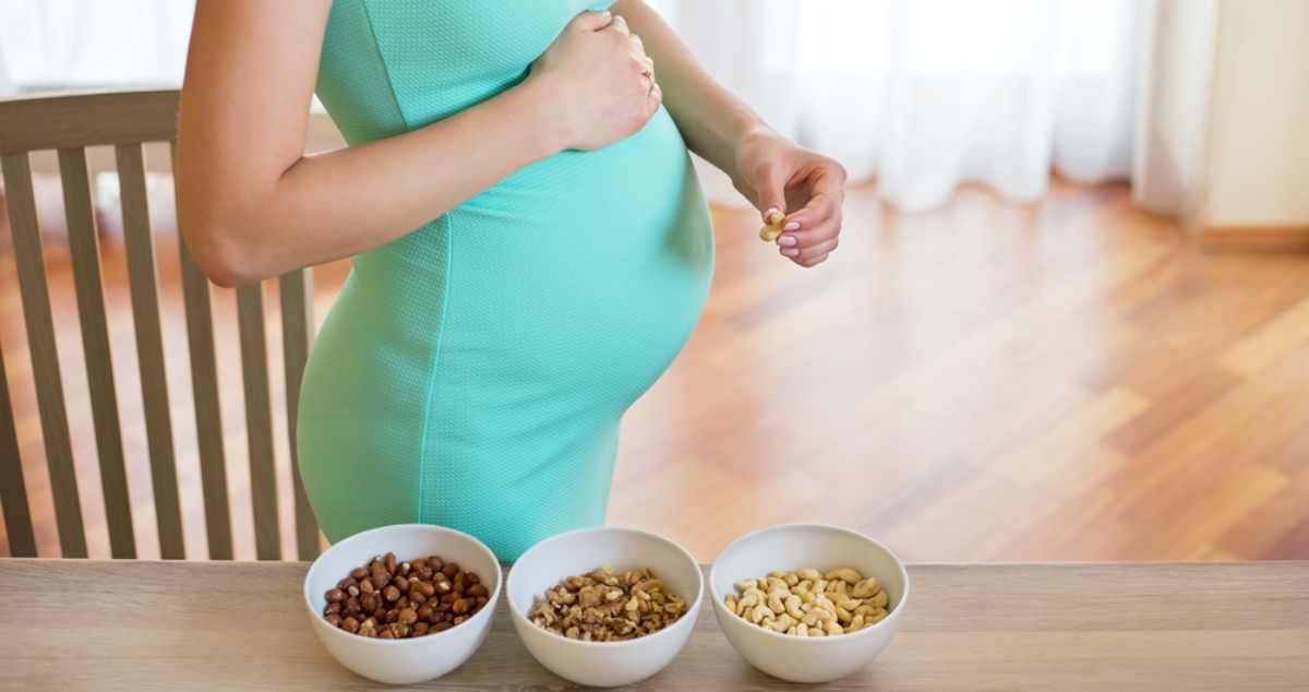 Εγκυμοσύνη – Η κατανάλωση ξηρών καρπών ωφελεί τον εγκέφαλο του παιδιού