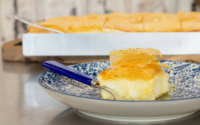 Γαλακτομπούρεκο με τυρί-κρέμα και κιουνεφέ με μοτσαρέλα από τον Παρλιάρο