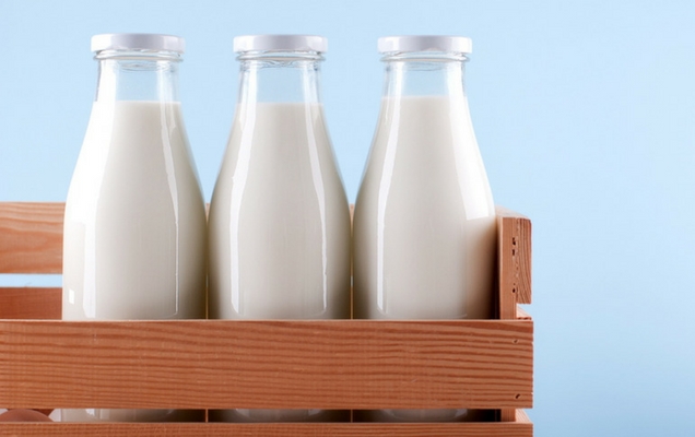 Στο ΦΕΚ η απόφαση για τα μέτρα ελέγχου της αγοράς του γάλακτος