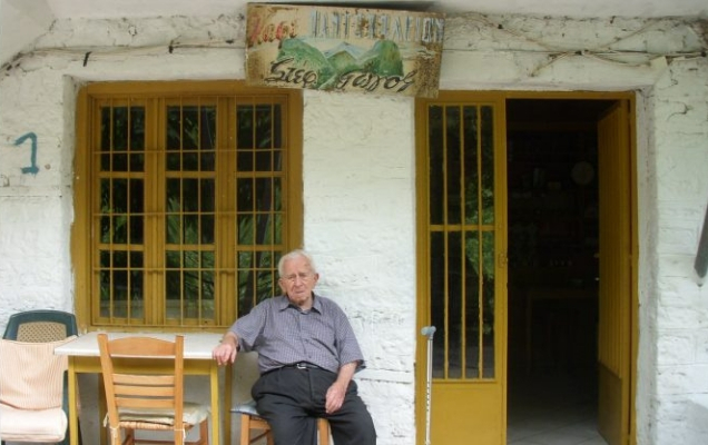 Καφεπαντοπώλης ετών 95, σε χωριό των Τρικάλων