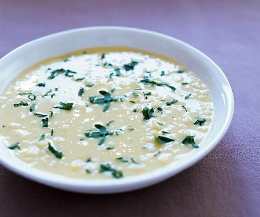 Κοτόσουπα βελουτέ με τυριά και κρέμα