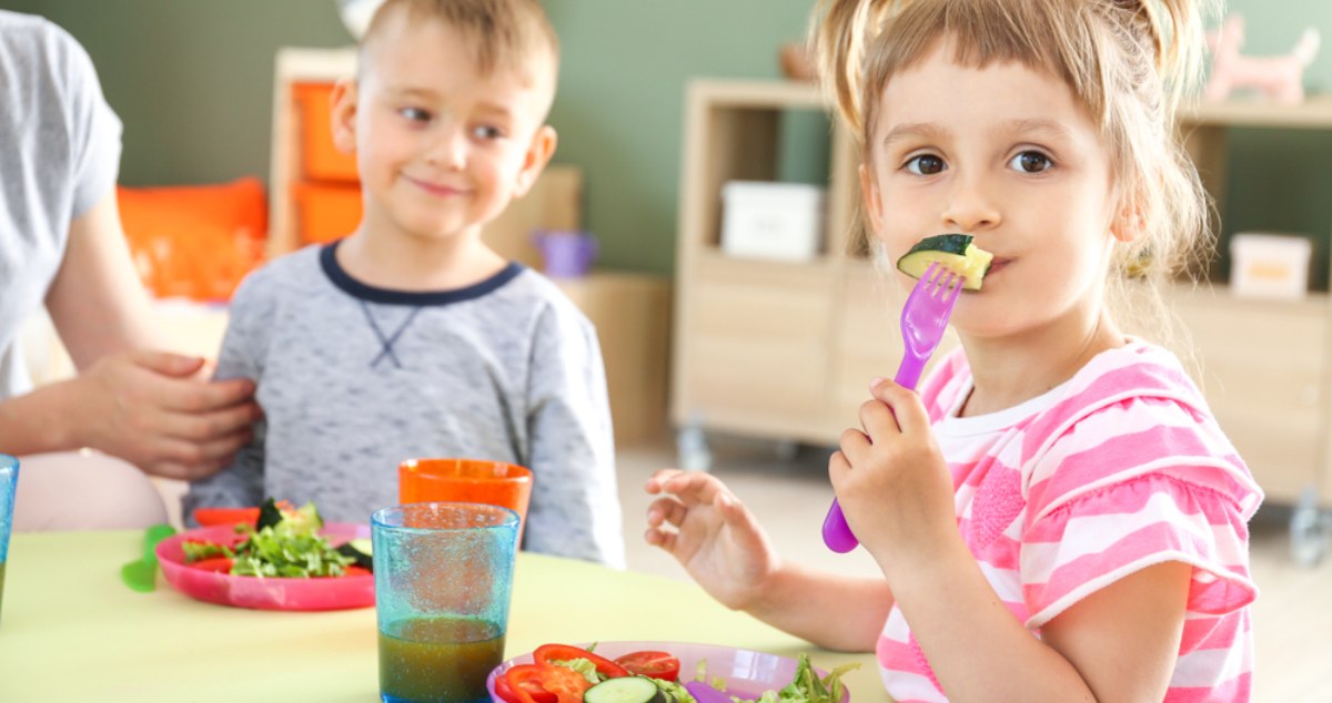 ΕΦΕΤ: Τι πρέπει να προσέχουν Βρεφονηπιακοί – Παιδικοί Σταθμοί στην παρασκευή των γευμάτων