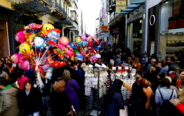 Το εορταστικό ωράριο των καταστημάτων μέχρι την Πρωτοχρονιά