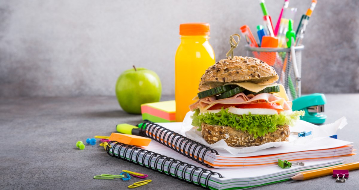 ΕΚΠΟΙΖΩ για σχολικά κυλικεία: Να μην αντιμετωπίζονται ως πηγή εσόδων, αλλά υγιεινής διατροφής