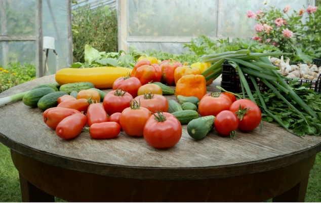 Φρούτα και λαχανικά «ποτισμένα» φυτοφάρμακα -δείτε ποια βγήκαν «καθαρότερα»