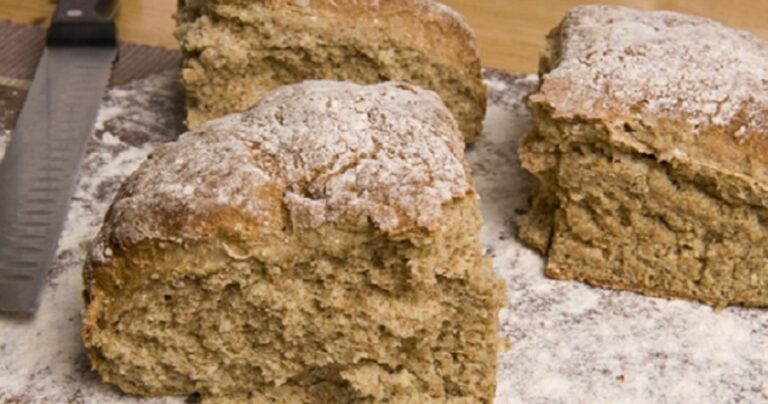 Ψωμί με σόδα και ξινόγαλο: Γρήγορο, πεντανόστιμο, σπιτικό ψωμάκι