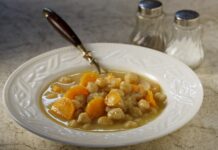 Τι να μαγειρέψω σήμερα, Δευτέρα; Σούπα με ρεβίθια και καρότα