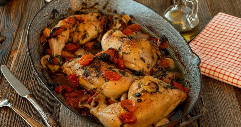 Τι να μαγειρέψω σήμερα, Σάββατο: Μπουτάκια κοτόπουλου με ντοματίνια και δυόσμο