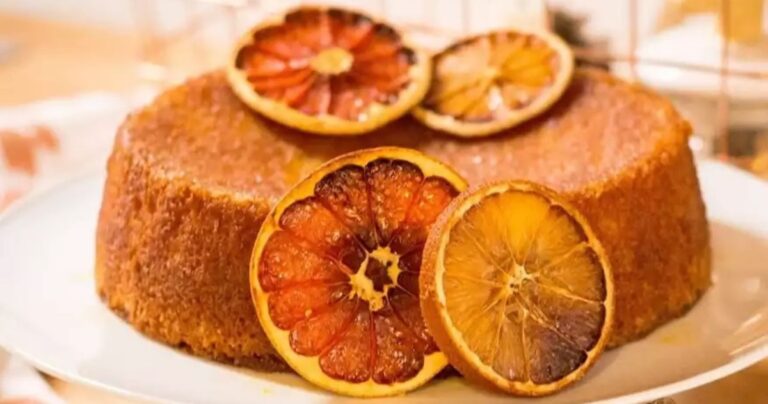 Τέλειο «κέικ» αμυγδάλου-πορτοκαλιού χωρίς αλεύρι