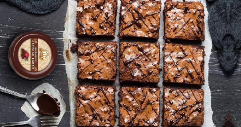 Σοκολατένια brownies με Μακεδονικό Ταχνίνι Σοκολατένια brownies με Μακεδονικό Ταχνίνι