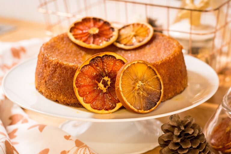 Ζουμερό «κέικ» αμυγδάλου-πορτοκαλιού χωρίς αλεύρι