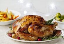 Το απρόσμενο υλικό των σεφ για ζουμερή, χριστουγεννιάτικη γαλοπούλα