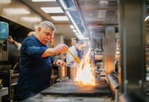 Tο Varoulko Seaside του Λευτέρου Λαζάρου στα καλύτερα εστιατόρια του κόσμου
