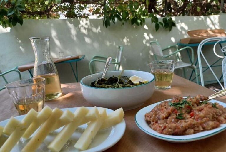 Γιατί αρέσει το μεζεδοπωλείο «Άλσος»