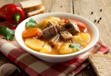 Τι να μαγειρέψω σήμερα, Σάββατο; Μοσχάρι βραστό με πατάτες και καρότα