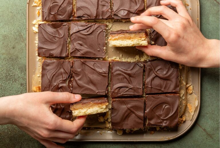 Για τα Χρόνια Πολλά – 14 γλυκά, γιορτινά κεράσματα