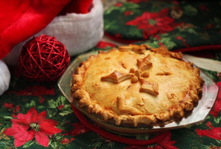 Γιορτινές κιμαδόπιτες, κρεατόπιτες, κοτόπιτες – Τέσσερις διαλεχτές συνταγές