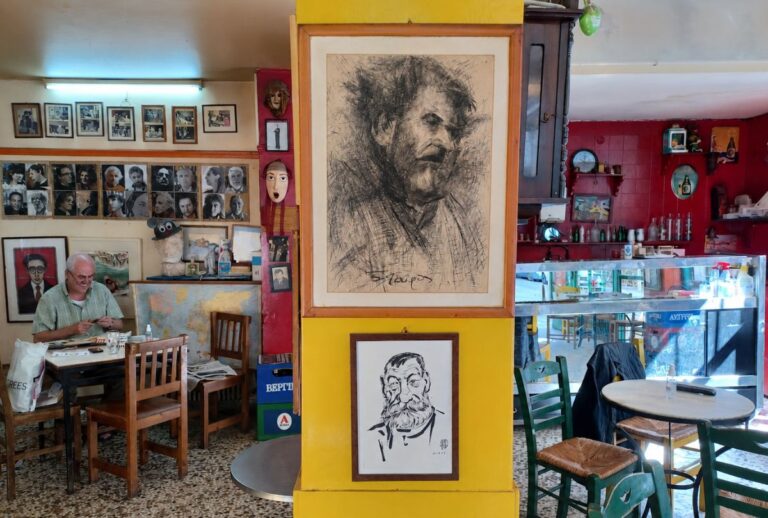 Τα παλιά καφενεία της Αθήνας και η περίπτωση της “Μουριάς” στην Καλλιδρομίου